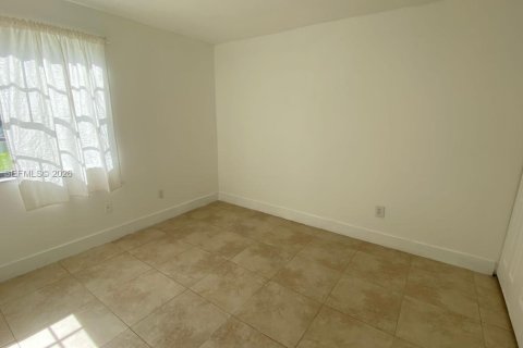 Снять в аренду кондоминиум в Авентура, Флорида 3 спальни, 106.19м2, № 2058871 - фото 17