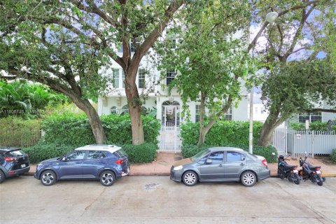 Copropriété à vendre à Miami Beach, Floride: 2 chambres, 64.2 m2 № 1941939 - photo 18