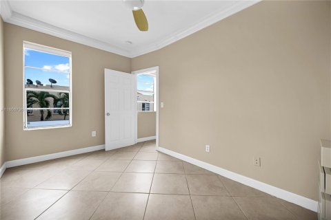 Copropriété à vendre à Miami Beach, Floride: 2 chambres, 64.2 m2 № 1941939 - photo 17
