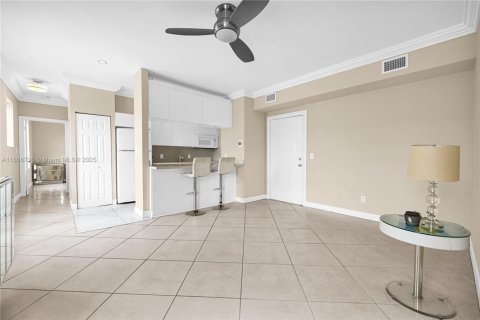 Copropriété à vendre à Miami Beach, Floride: 2 chambres, 64.2 m2 № 1941939 - photo 5
