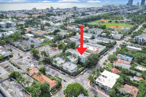 Copropriété à vendre à Miami Beach, Floride: 2 chambres, 64.2 m2 № 1941939 - photo 22