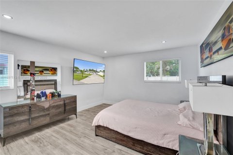 House in Fort Lauderdale, Florida 5 bedrooms, 167.41 sq.m. № 1954000 - photo 16