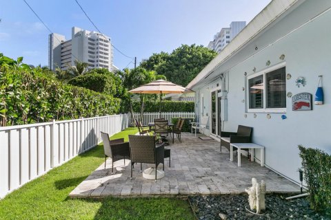 Villa ou maison à vendre à Fort Lauderdale, Floride: 2 chambres, 127.46 m2 № 2432513 - photo 29