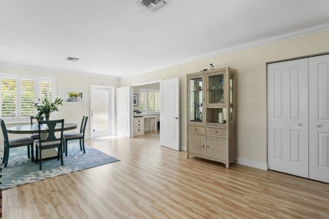 Villa ou maison à vendre à Fort Lauderdale, Floride: 2 chambres, 127.46 m2 № 2432513 - photo 4