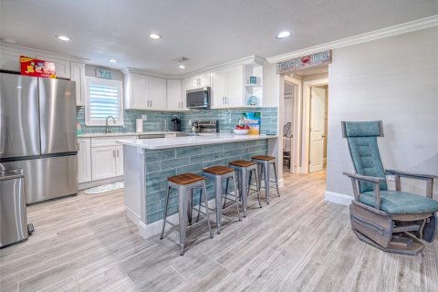 Villa ou maison à vendre à Redington Shores, Floride: 2 chambres, 88.81 m2 № 1349479 - photo 12