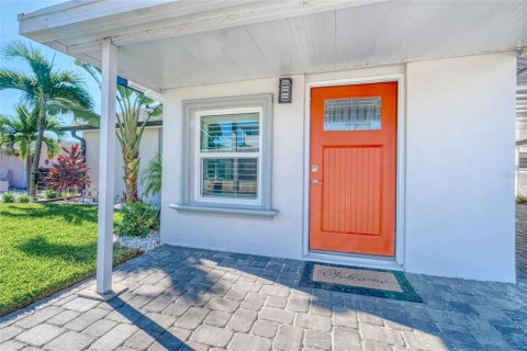 Villa ou maison à vendre à Redington Shores, Floride: 2 chambres, 88.81 m2 № 1349479 - photo 8