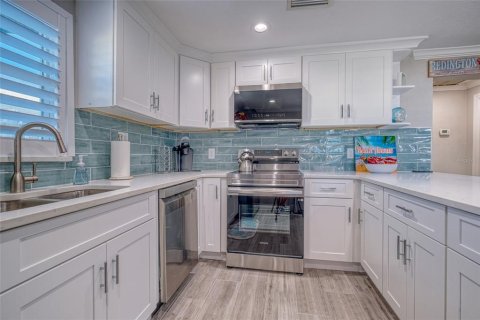 Villa ou maison à vendre à Redington Shores, Floride: 2 chambres, 88.81 m2 № 1349479 - photo 17
