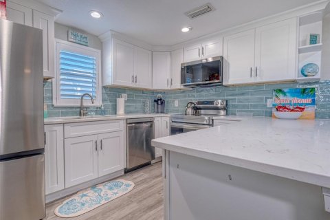 Villa ou maison à vendre à Redington Shores, Floride: 2 chambres, 88.81 m2 № 1349479 - photo 16
