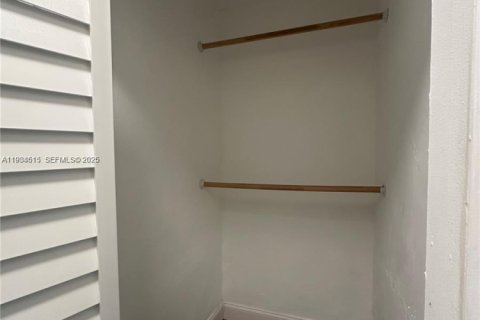 Купить кондоминиум в Авентура, Флорида 1 спальня, № 1993004 - фото 15