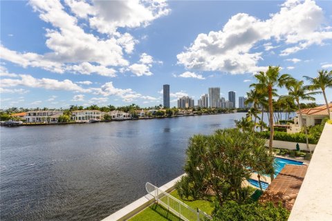 Copropriété à louer à Aventura, Floride: 4 chambres, 274.06 m2 № 2153350 - photo 26