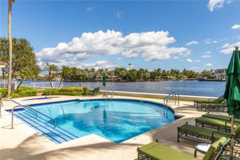 Copropriété à louer à Aventura, Floride: 4 chambres, 274.06 m2 № 2153350 - photo 27
