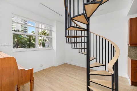Copropriété à louer à Aventura, Floride: 4 chambres, 274.06 m2 № 2153350 - photo 11