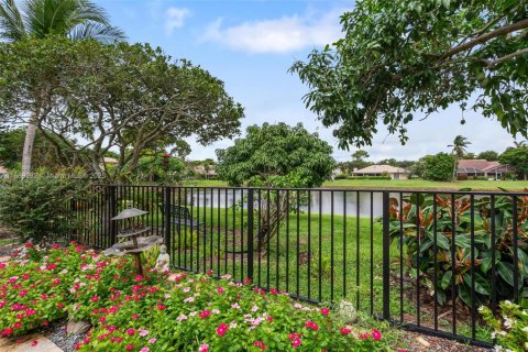 House in Boca Raton, Florida 3 bedrooms, 265.14 sq.m. № 1832301 - photo 23