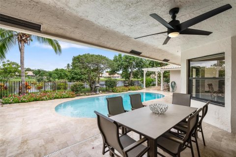 House in Boca Raton, Florida 3 bedrooms, 265.14 sq.m. № 1832301 - photo 21