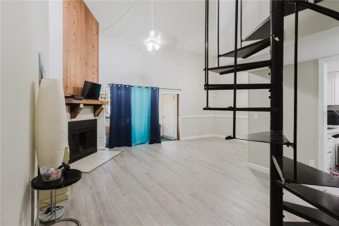 Condo in Tampa, Florida, 1 bedroom № 2102237 - photo 12