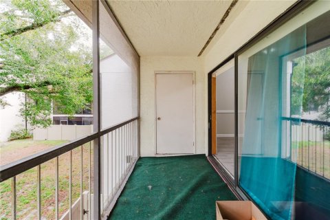 Condo in Tampa, Florida, 1 bedroom № 2102237 - photo 16