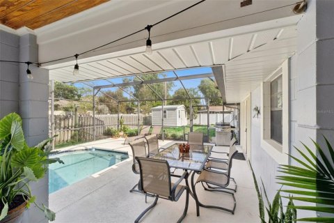 House in Eustis, Florida 3 bedrooms, 205.04 sq.m. № 2205755 - photo 5