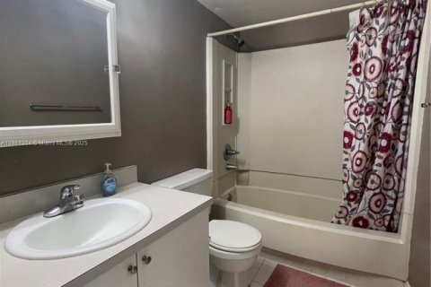 Купить кондоминиум в Дейви, Флорида 2 спальни, 89.46м2, № 1889527 - фото 13
