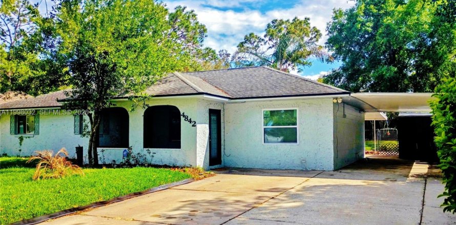 Villa ou maison à Orlando, Floride 4 chambres № 2063345