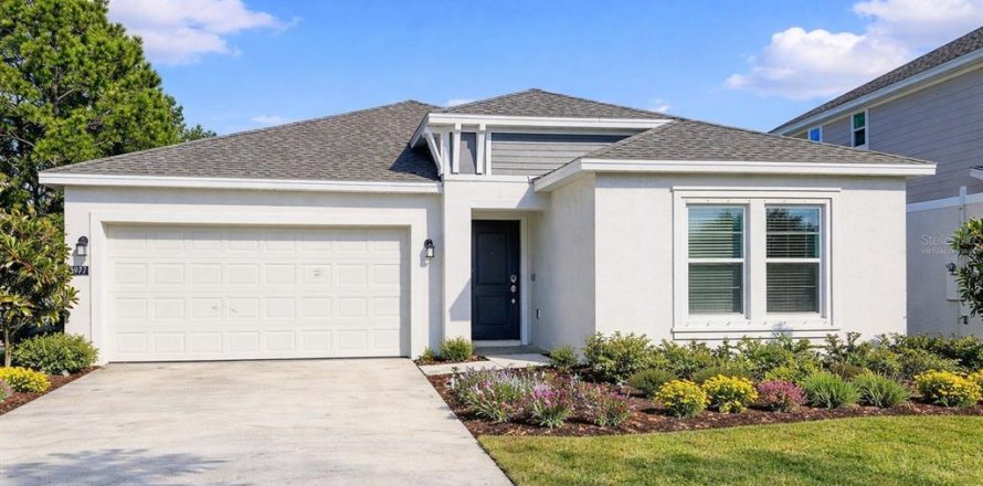 House in Edgewater, Florida 4 bedrooms, 179.86 sq.m. № 2208468