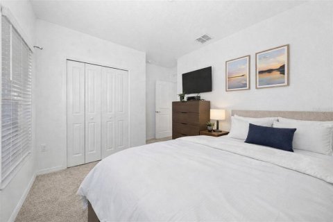 House in Edgewater, Florida 4 bedrooms, 179.86 sq.m. № 2208468 - photo 5
