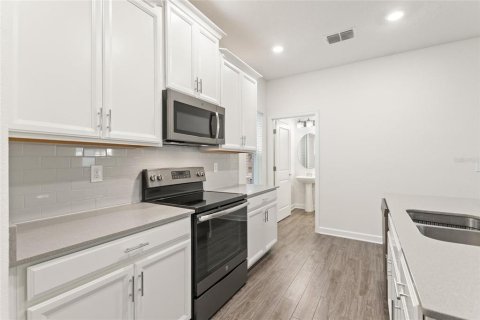 Casa en venta en Davenport, Florida, 3 dormitorios, 192.87 m2 № 2232019 - foto 13