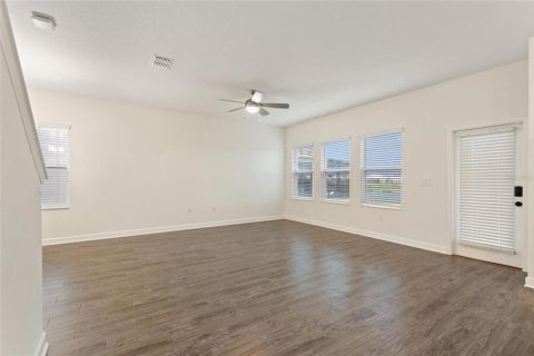 Casa en venta en Davenport, Florida, 3 dormitorios, 192.87 m2 № 2232019 - foto 9