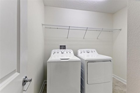 Casa en venta en Davenport, Florida, 3 dormitorios, 192.87 m2 № 2232019 - foto 22