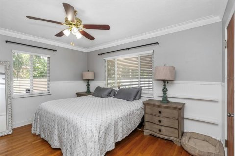 House in Saint Petersburg, Florida 2 bedrooms, 126.81 sq.m. № 1911665 - photo 21