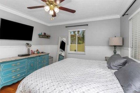 House in Saint Petersburg, Florida 2 bedrooms, 126.81 sq.m. № 1911665 - photo 22