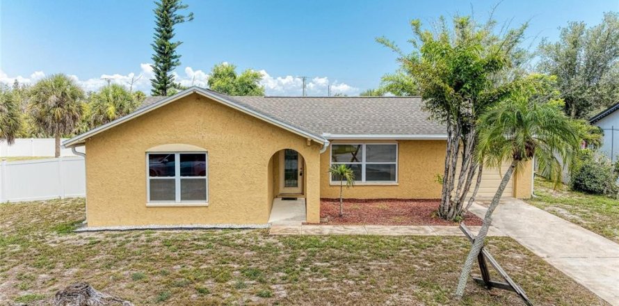 Villa ou maison à Port Charlotte, Floride 2 chambres, 101.82 m2 № 2229164