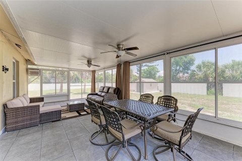 Villa ou maison à vendre à Port Charlotte, Floride: 2 chambres, 101.82 m2 № 2229164 - photo 22
