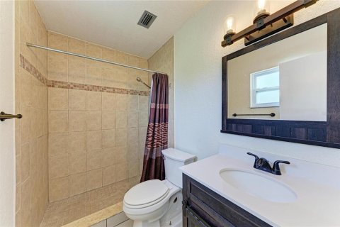 Villa ou maison à vendre à Port Charlotte, Floride: 2 chambres, 101.82 m2 № 2229164 - photo 15