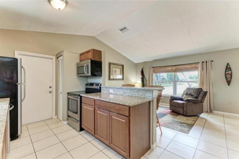 Villa ou maison à vendre à Port Charlotte, Floride: 2 chambres, 101.82 m2 № 2229164 - photo 9