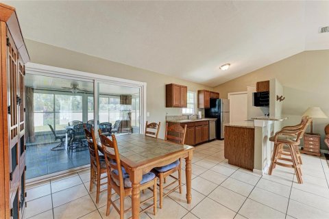 Villa ou maison à vendre à Port Charlotte, Floride: 2 chambres, 101.82 m2 № 2229164 - photo 12