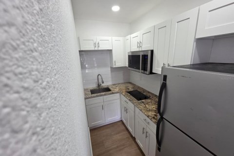 Casa en alquiler en Clearwater, Florida, 3 dormitorios, 127.46 m2 № 2235324 - foto 4
