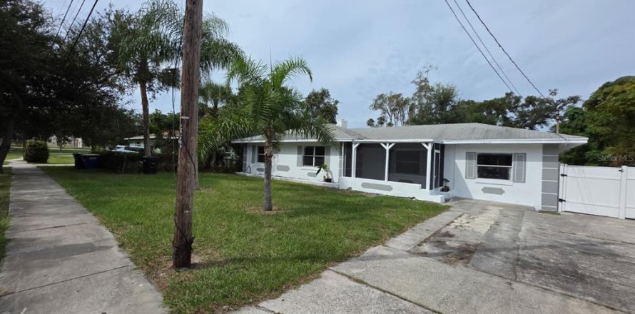 Casa en Clearwater, Florida 3 dormitorios, 127.46 m2 № 2235324