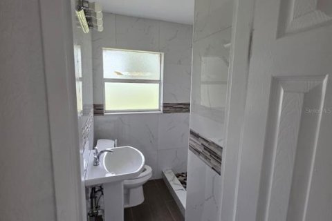 Casa en alquiler en Clearwater, Florida, 3 dormitorios, 127.46 m2 № 2235324 - foto 14