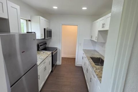 Casa en alquiler en Clearwater, Florida, 3 dormitorios, 127.46 m2 № 2235324 - foto 19
