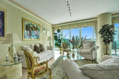 Condo in Aventura, Florida, 2 bedrooms  № 1703567 - photo 3