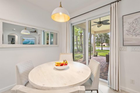 Condo in Jupiter, Florida, 2 bedrooms  № 2382929 - photo 27