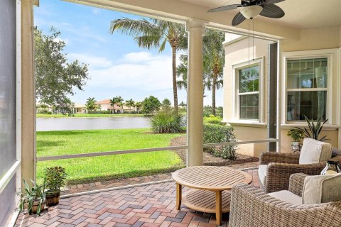 Condo in Jupiter, Florida, 2 bedrooms  № 2382929 - photo 8