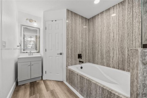 Villa ou maison à vendre à Port St. Lucie, Floride: 4 chambres, 194.17 m2 № 2051089 - photo 21