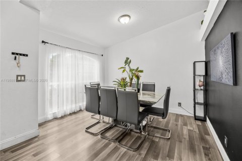 Villa ou maison à vendre à Port St. Lucie, Floride: 4 chambres, 194.17 m2 № 2051089 - photo 7