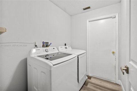 Villa ou maison à vendre à Port St. Lucie, Floride: 4 chambres, 194.17 m2 № 2051089 - photo 29