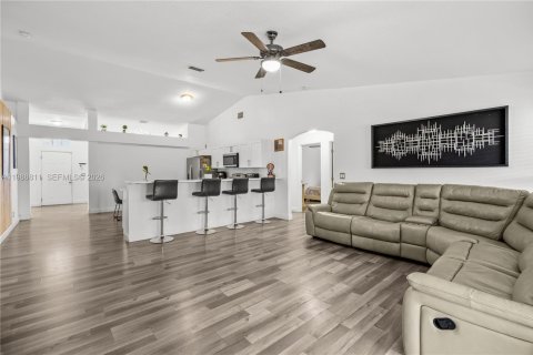 Villa ou maison à vendre à Port St. Lucie, Floride: 4 chambres, 194.17 m2 № 2051089 - photo 15