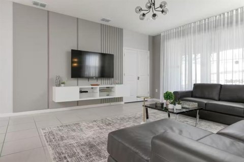 Купить виллу или дом в Дэвенпорт, Флорида 5 комнат, 311.59м2, № 2097445 - фото 2