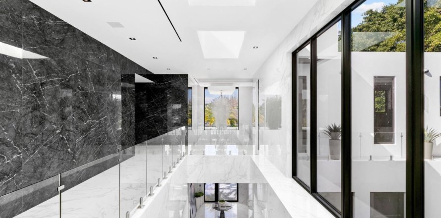 House in Manalapan, Florida 6 bedrooms, 1421.68 sq.m. № 1102116