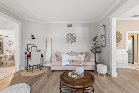 Casa en venta en Wesley Chapel, Florida, 5 dormitorios, 301.28 m2 № 1913863 - foto 9
