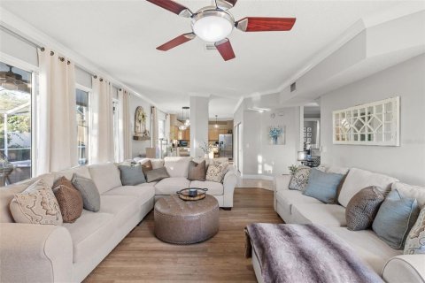 Casa en venta en Wesley Chapel, Florida, 5 dormitorios, 301.28 m2 № 1913863 - foto 22